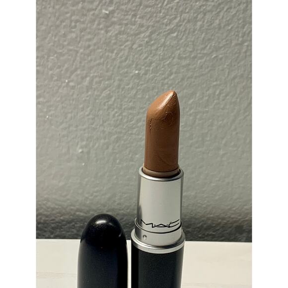 MAC Lustre Lipstick HUG ME #508- Nude Tone Frost Original Formula *USED - Picture 10 of 11